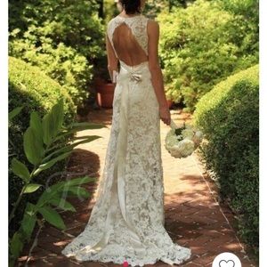 Beautiful Wedding Dress- never worn:(